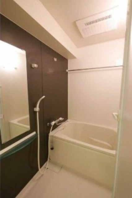 バス・シャワールーム　バスルーム