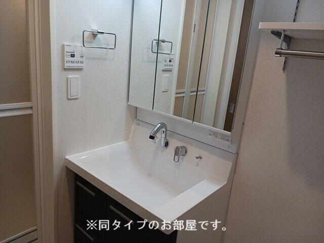 洗面設備　同仕様