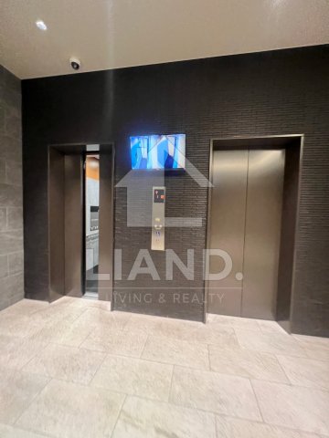 エントランス　YAKUIN SQUARE