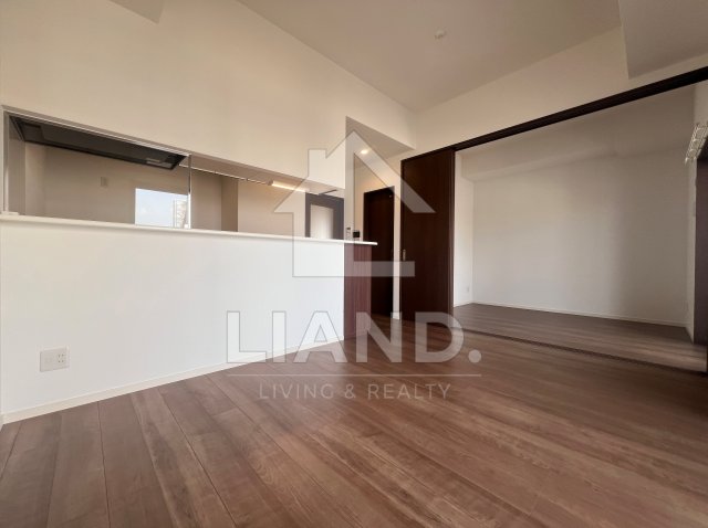 居室・リビング　YAKUIN SQUARE