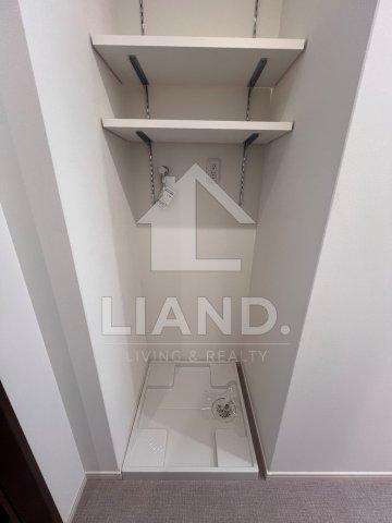 玄関　YAKUIN SQUARE