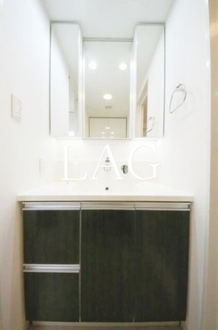 洗面設備　洗面台です。