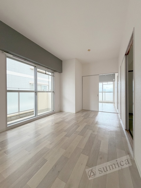 居室・リビング　ホワイトベースで明るい内装♪