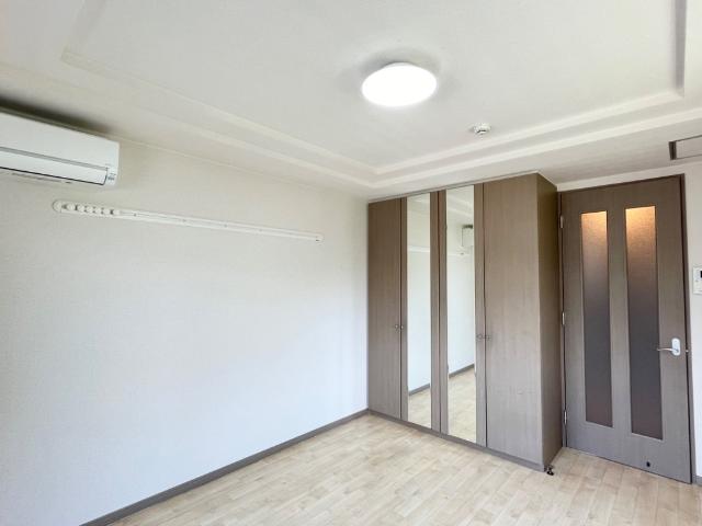 居室・リビング　室内