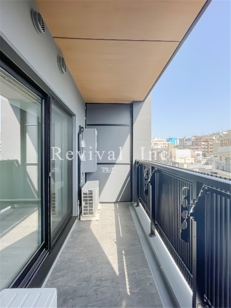 バルコニー　明るいバルコニーでございます