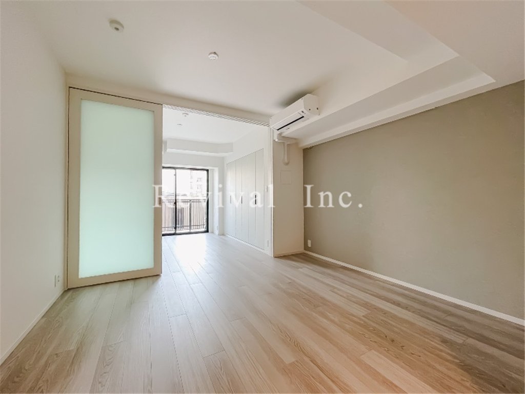 居室・リビング　ゆったりとしたリビングでございます