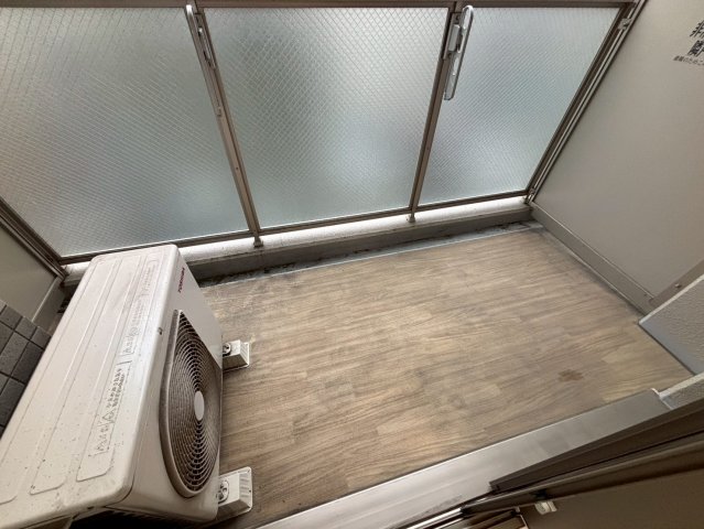 バルコニー　同物件別部屋写真