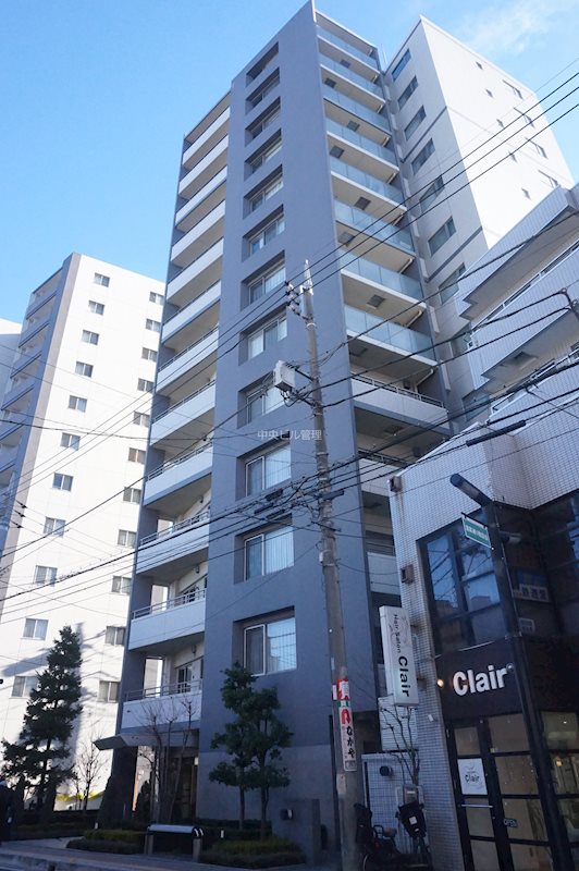 建物外観　鉄筋コンクリート造13階建て