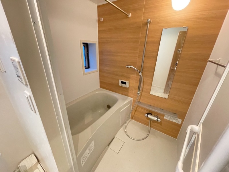 バス・シャワールーム　キレイ！