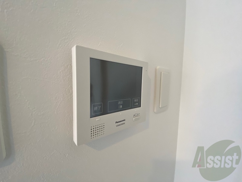 セキュリティ　ＴＶモニター付インターホンです。来客者の顔が見えるので安心！