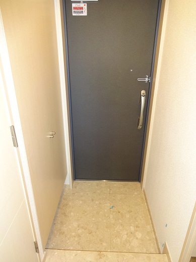 玄関　同マンション別部屋