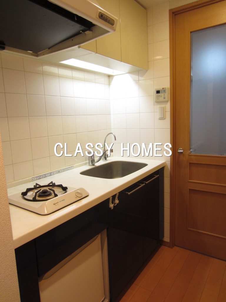 キッチン　2003年竣工　ファミール芝公園グランスイートラ・ヴィル