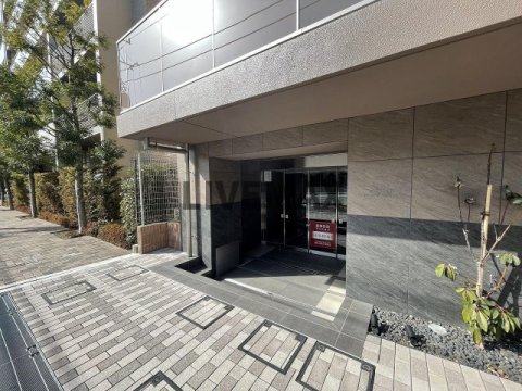 エントランス　清潔なエントランスです