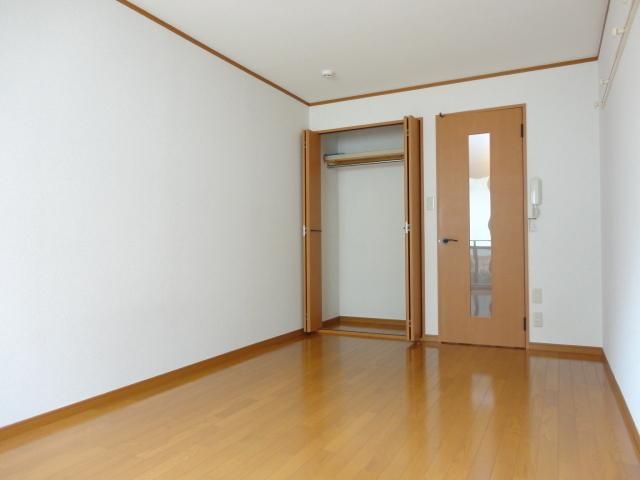 その他部屋・スペース　★こちらに横窓ついています★