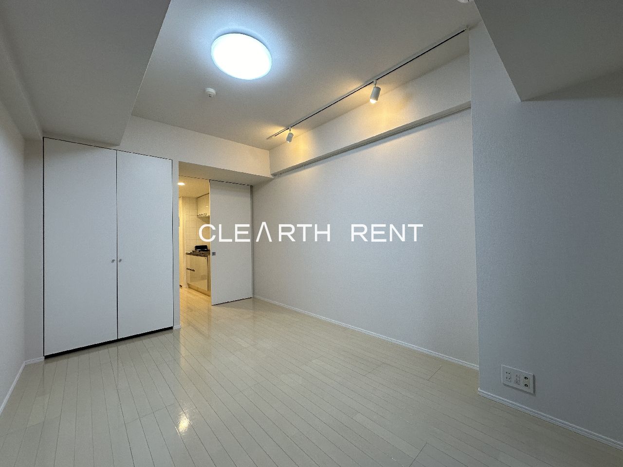 その他部屋・スペース　洋室8.8帖で広々居室