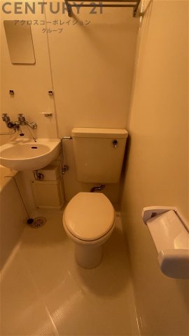 トイレ　浴室内にトイレがあります☆