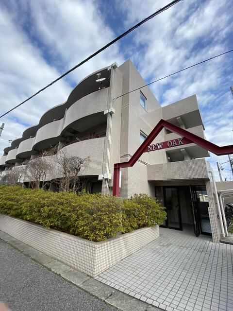建物外観　落ち着いた雰囲気の外観です