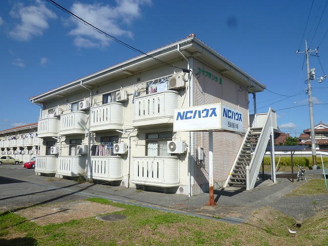 建物外観　南向き日当たり良好です♪