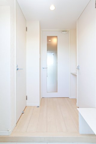 玄関　別号室です。現状優先です。