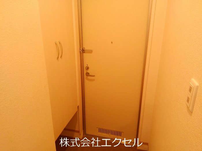 玄関　シューズボックス完備の玄関です。