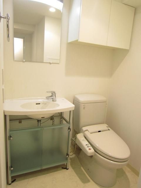 洗面設備　※別部屋の参考写真です。