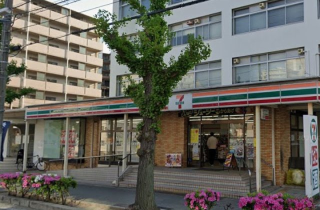 コンビニ　セブン－イレブン　神戸魚崎北町５丁目店（コンビニ）まで242m