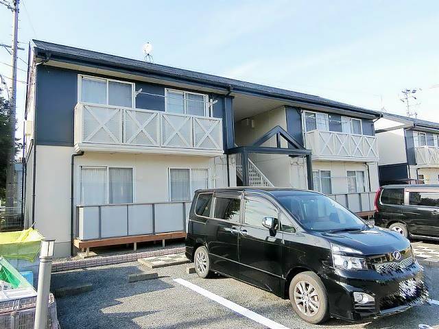 建物外観　テレビコマーシャルでお馴染の積水ハウスの賃貸住宅。