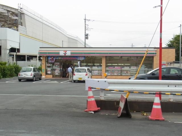 コンビニ　セブンイレブン（コンビニ）まで350m
