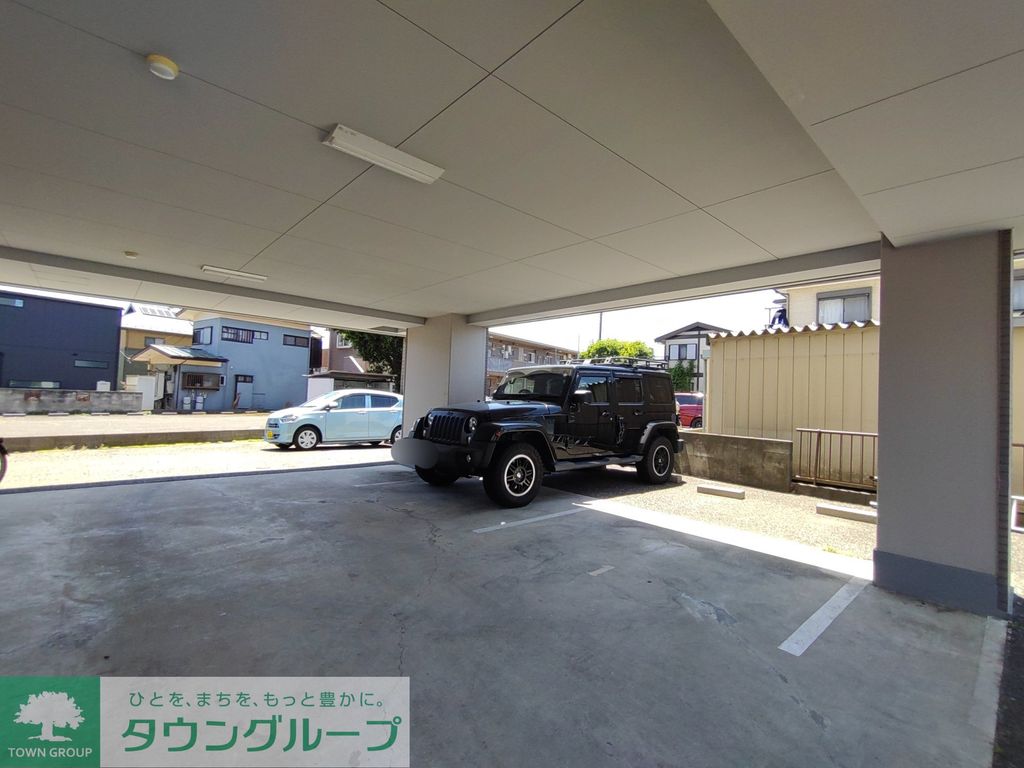 駐車場　駐車場