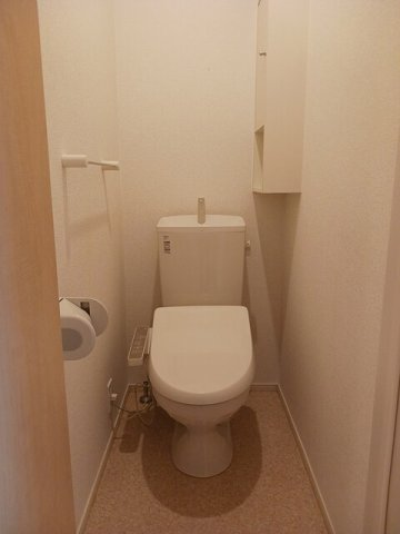 トイレ　落ち着いたトイレです
