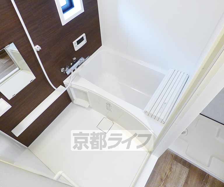 バス・シャワールーム　広々としています