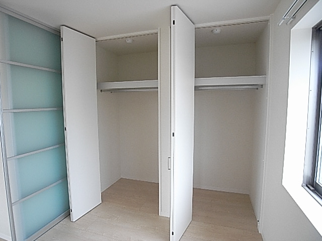 収納　同形タイプのお部屋の写真になります。