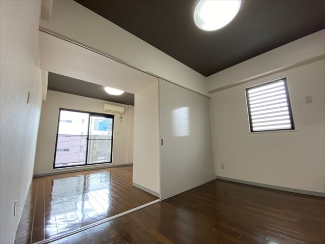 居室・リビング　三高ANNEX BLD (反転タイプ)