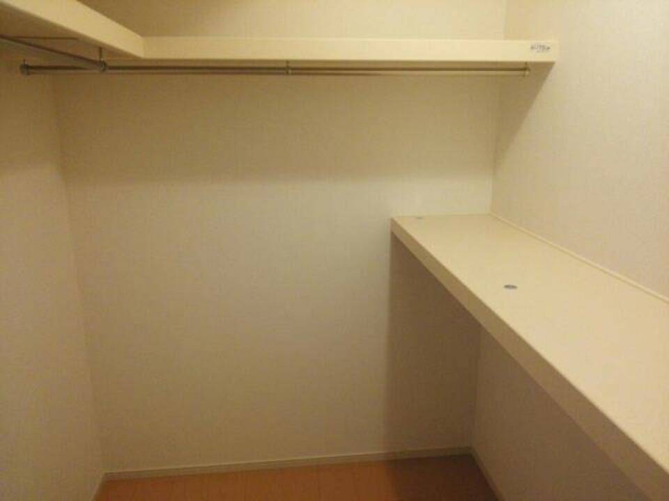 収納　ウォークインクローゼット