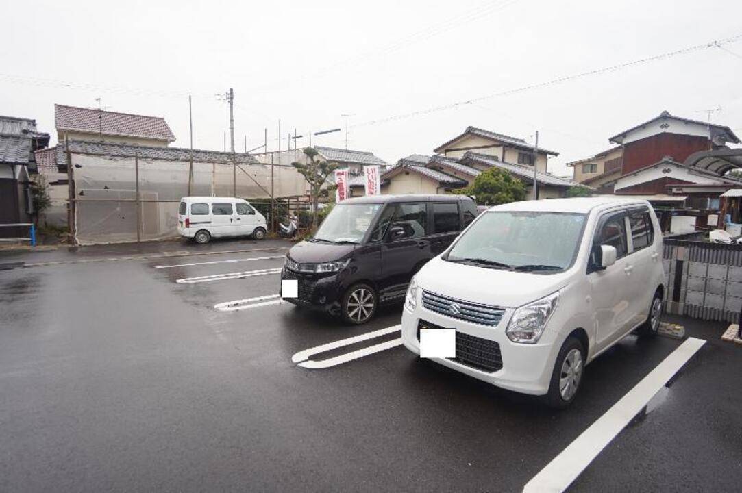 駐車場　駐車場
