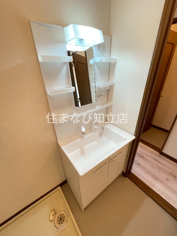 洗面設備　同型別部屋写真