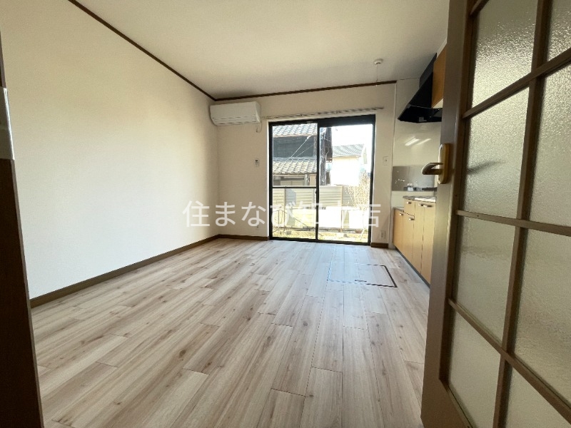 居室・リビング　同型別部屋写真