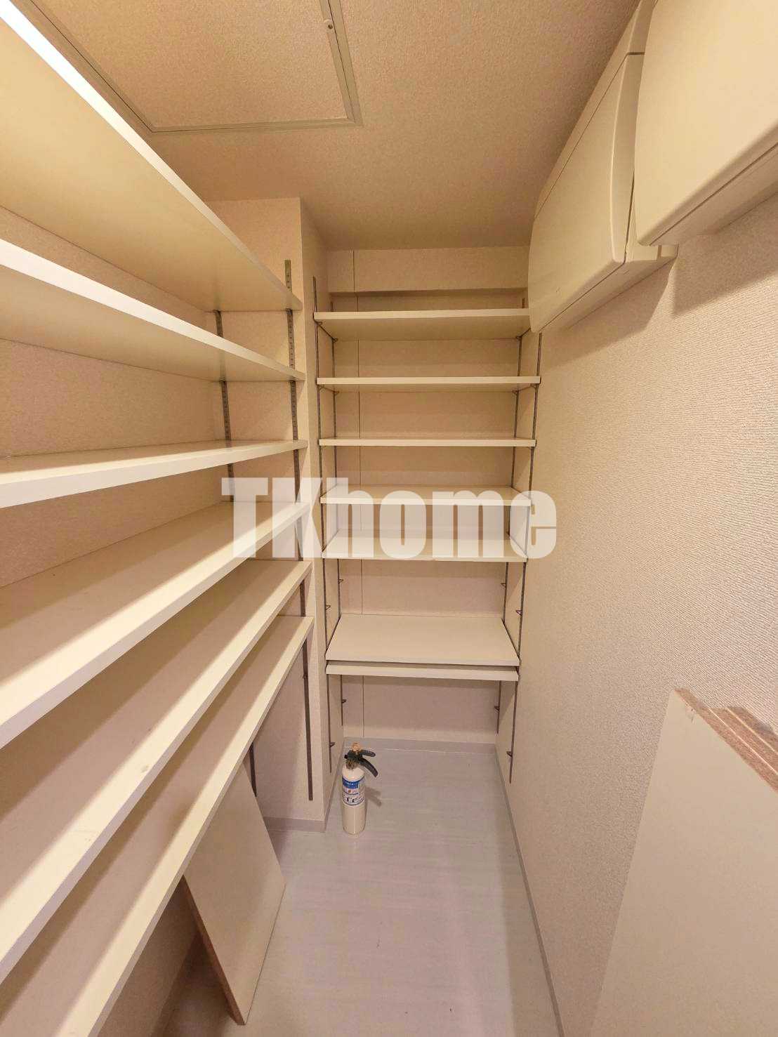 玄関　シューズインクローク