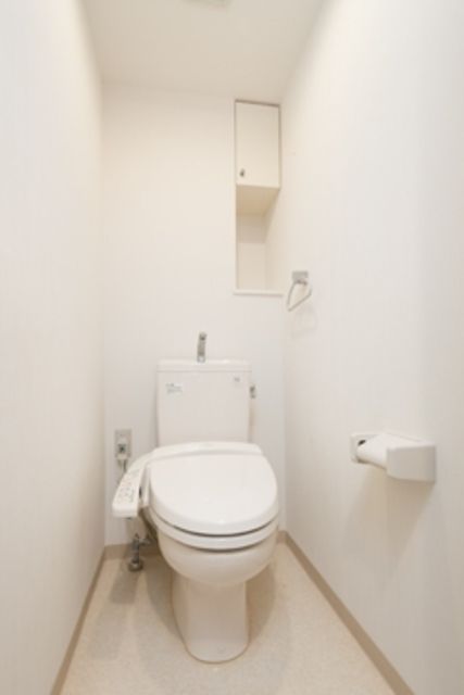 トイレ　※写真は同タイプ住戸です。