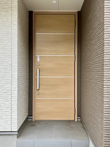 エントランス　清潔なエントランスです