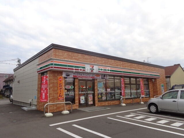 コンビニ　セブンイレブン函館海岸町店（コンビニ）まで282m