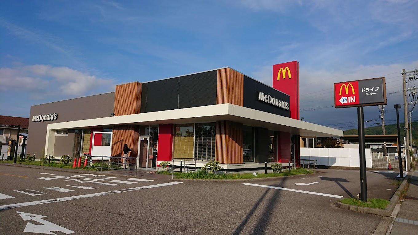 飲食店　マクドナルド野々市新庄店（飲食店）まで87m