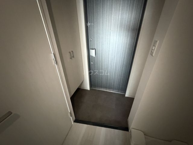 ソルテラス京都西院 悠洛の玄関写真