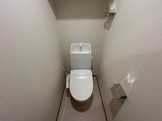 トイレ　清潔感のあるトイレです