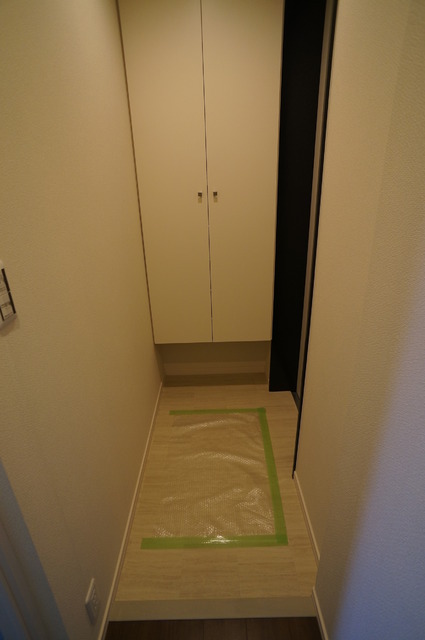 玄関　ゆったりとした玄関スペース、シューズボックス付☆
