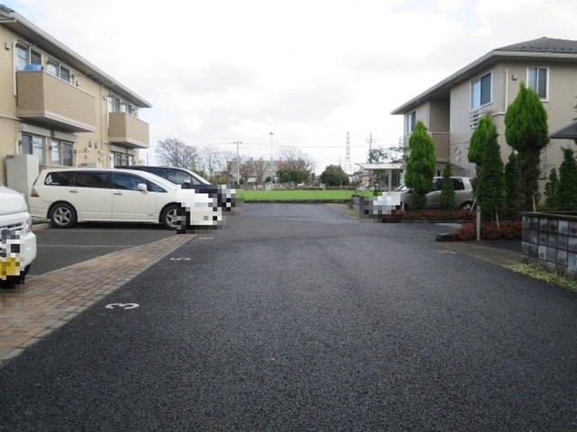 駐車場　駐車場