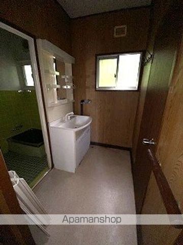 蓬莱町貸家の内装写真