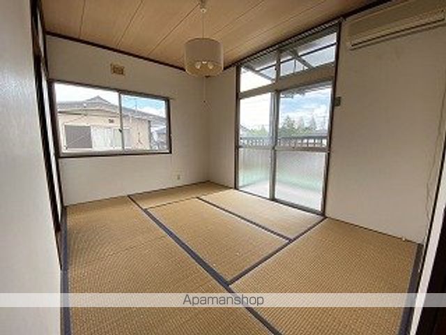 蓬莱町貸家の内装写真