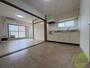 居室・リビング　白を基調とした明るい印象のお部屋になっています！