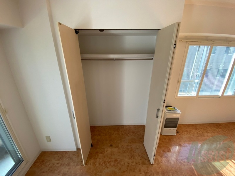 収納　寝室の収納です。部屋がすっきり片付きます。